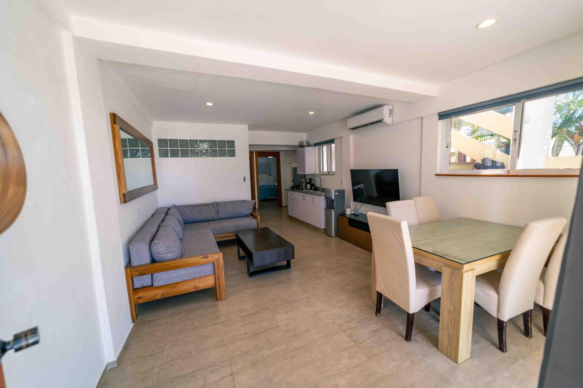 Kite Beach Oceanfront 1St Row Two Bedrooms And Patio Кабарете Екстериор снимка